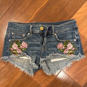 American Eagle Demin Short Shorts with Detailing